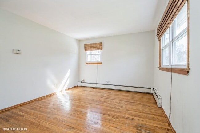 Building Photo - 126 Linden Ln