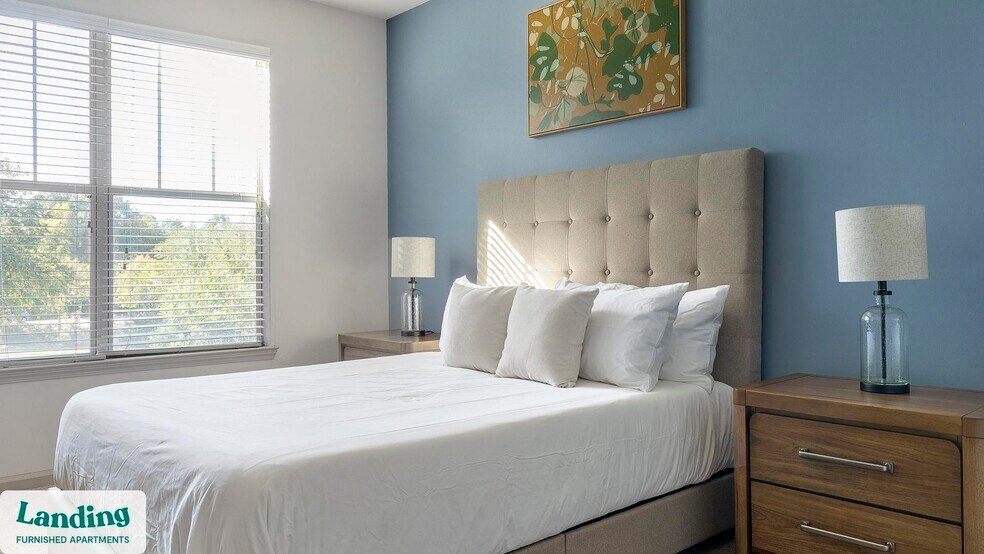 Building Photo - 900 E Six Forks Rd