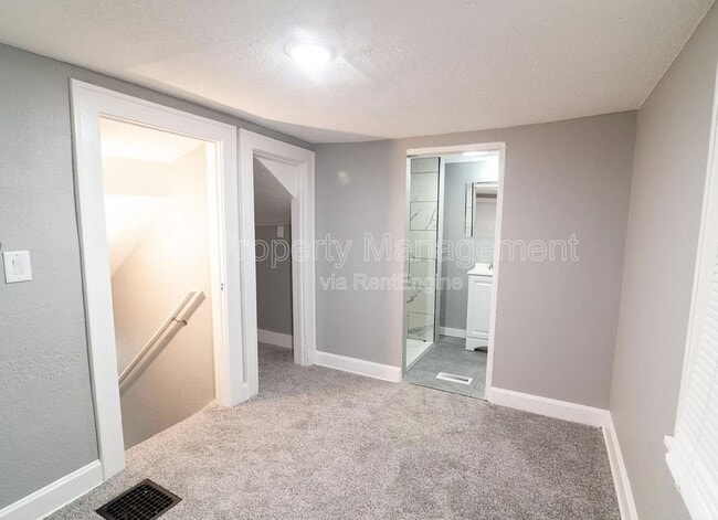 Building Photo - 5815 Euclid Ave E