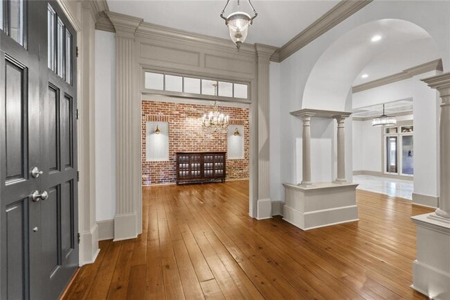 Building Photo - 390 Hembree Rd