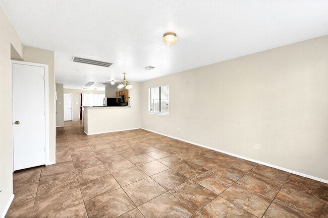 Building Photo - 935 Verde Trails Dr