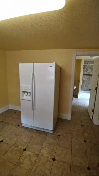 Building Photo - 319 Pratt St