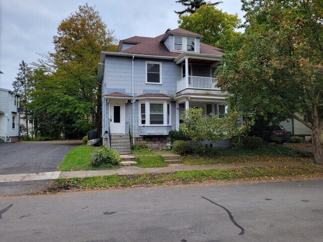 Building Photo - 72 Cambridge St