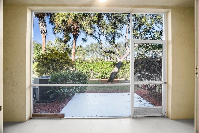 Building Photo - 9929 Porta Leona Ln