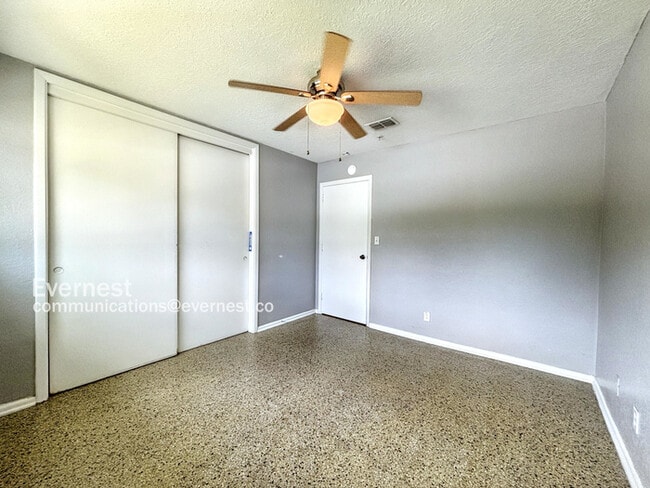 Building Photo - 8210 Mara Vista Ct