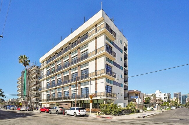 Building Photo - Brand-New Koreatown Modern Lofts | Rooftop Views | 6 Weeks Free