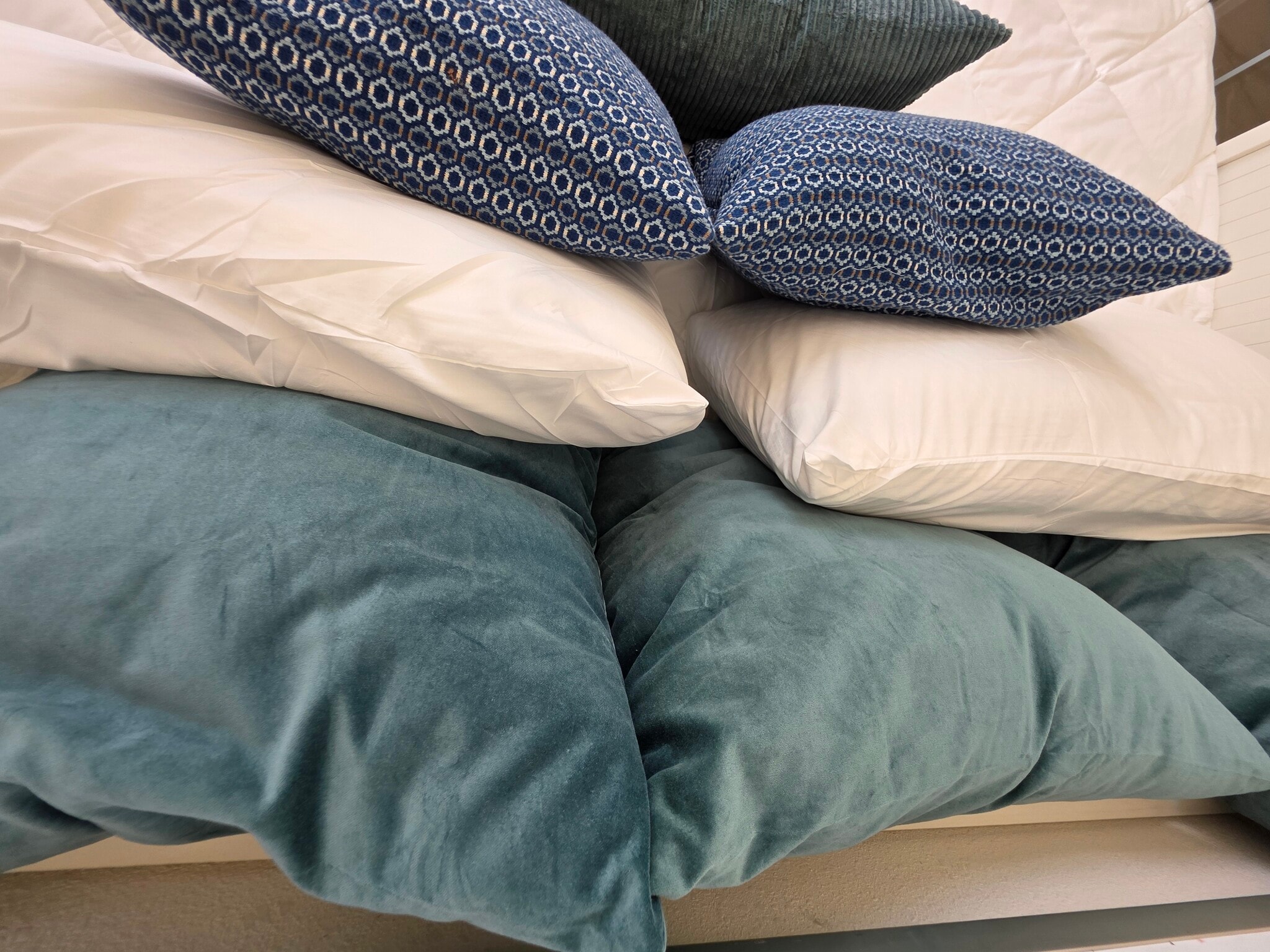 Building Photo - 6097 Charae St