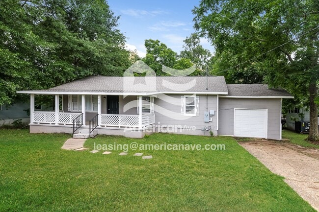 Building Photo - 4419 6th St E