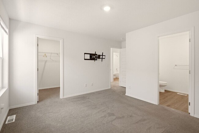 Building Photo - Beautiful 4 bedroom home in Liberty Lake! Move in Ready!