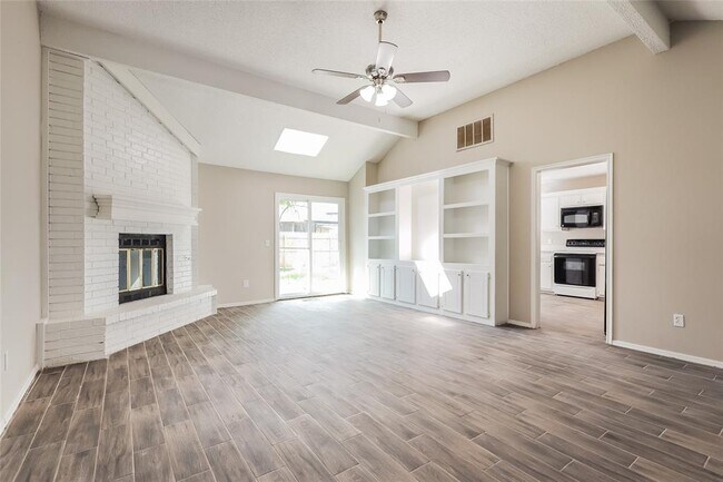 Building Photo - 11225 Cimarron Dr
