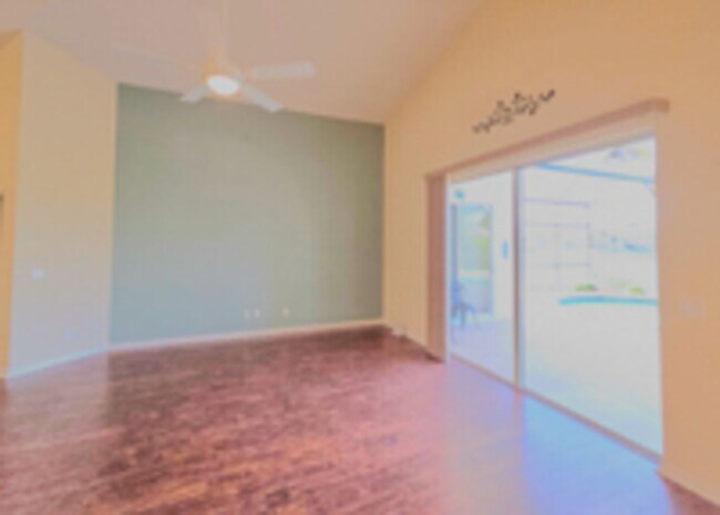 Building Photo - 691 Lakeworth Cir