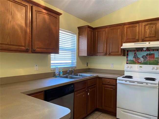 Building Photo - 620 Chestnut Ave