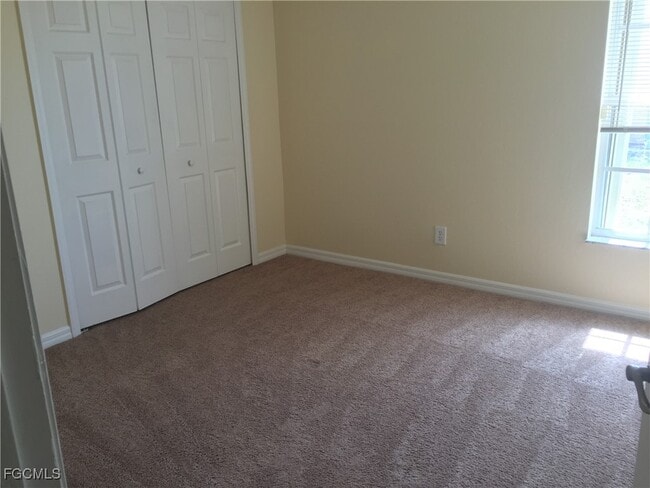 Building Photo - 2020 NW Juanita Pl