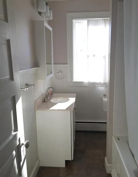 Renovated bathroom - 178 Oak Hill Ave