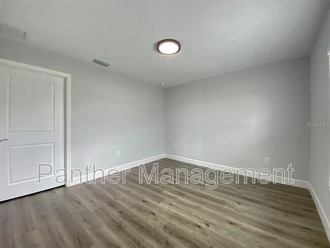 Building Photo - 10018 Cocoa Beach St
