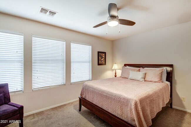 Building Photo - Fantastic Chandler Home!