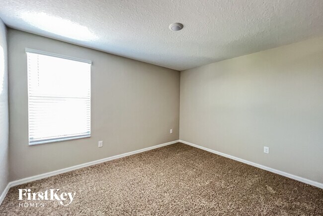 Building Photo - 6805 Trent Creek Dr