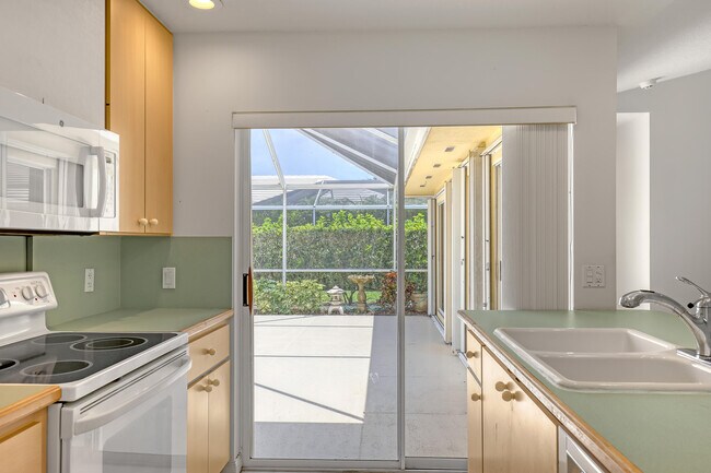 Building Photo - 1301 Sun Terrace Ct