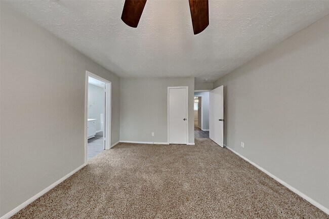 Building Photo - 12822 Careywood Dr