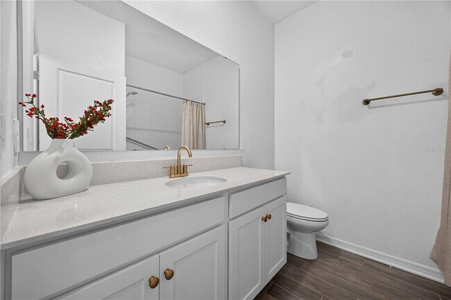 Building Photo - 281 Piave St