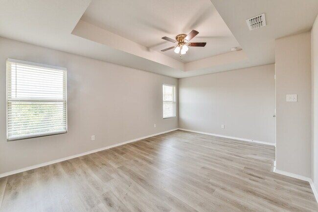 Building Photo - 7908 Spritsail Ln