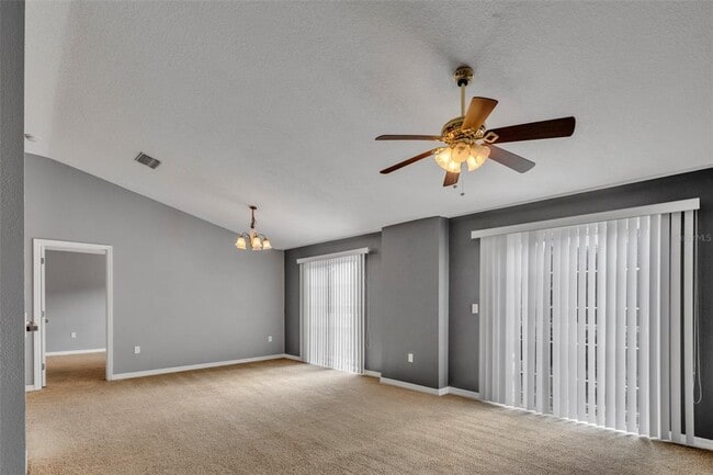 Building Photo - 6723 Breezy Palm Dr