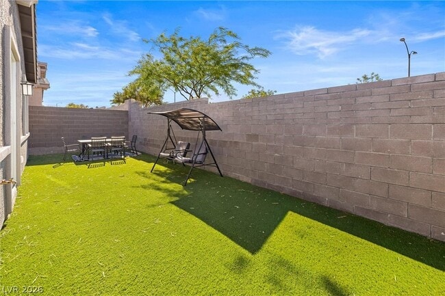 Building Photo - 9446 Sequoia Rdg Ave