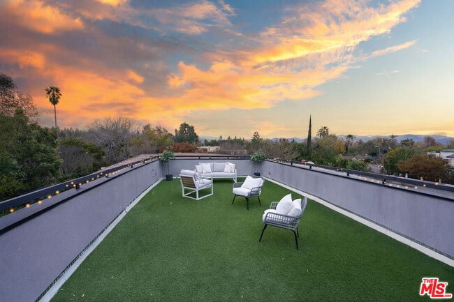 Building Photo - 5149 Fulton Ave