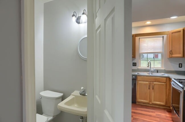 Building Photo - 1284 Hunters Ridge Dr