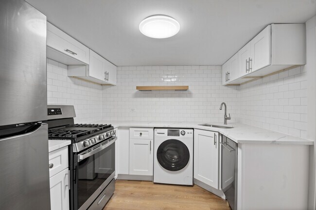 Building Photo - 3751 N Clifton Ave