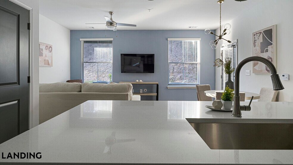 Building Photo - 2800 Milan Ct