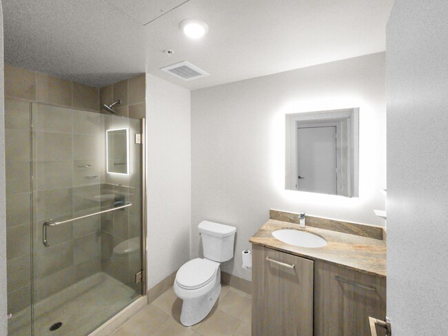 Building Photo - 1 Bedroom Condo on the 36th Floor in the 5...