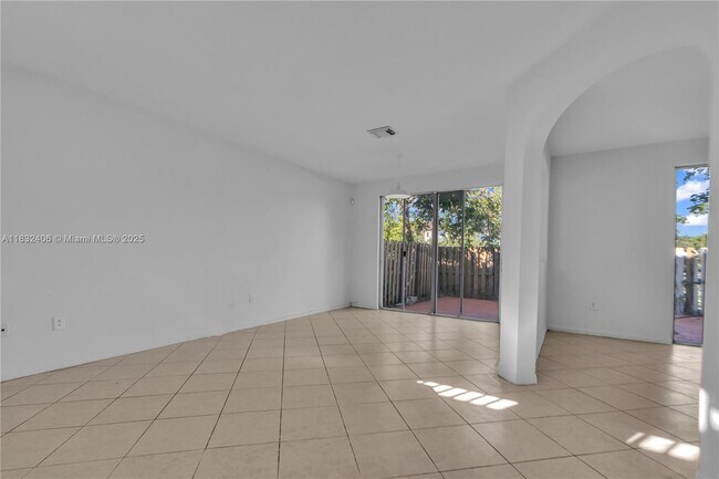Building Photo - 27463 SW 137th Ct