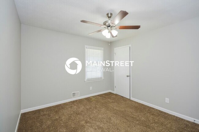 Building Photo - 3 Bedroom Pet-Friendly Home in Conyers, GA with Main Street Renewal