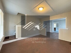 Building Photo - 515 Mertland Ave