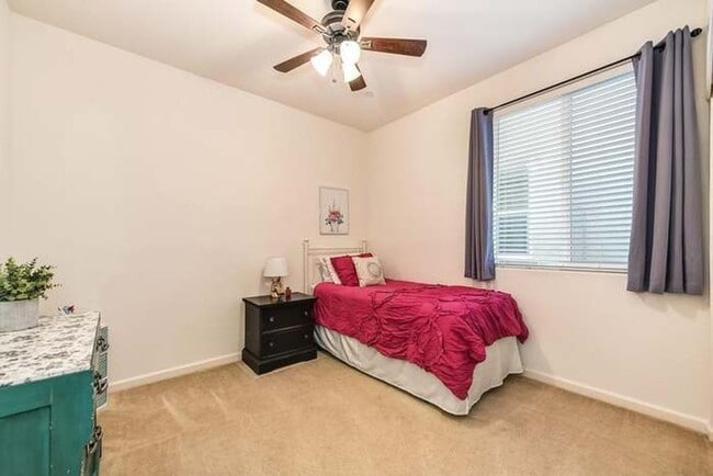 Building Photo - NICE TWO STORY HOME IN WEST ROSEVILLE!