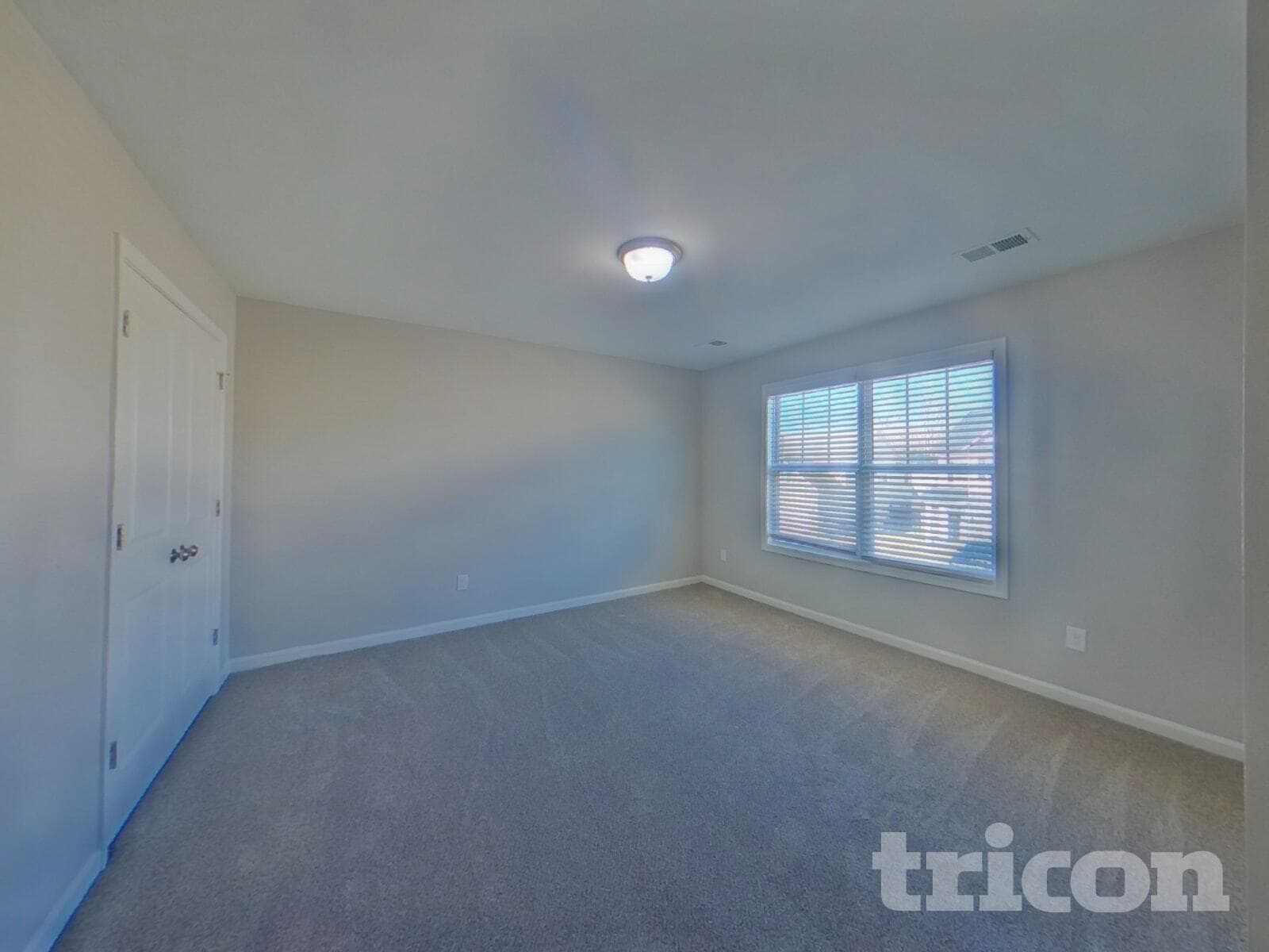 Building Photo - 607 Roseridge Dr