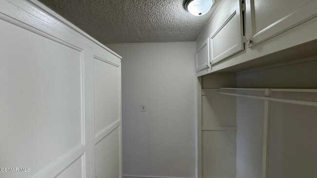 Building Photo - 13507 Victory Blvd