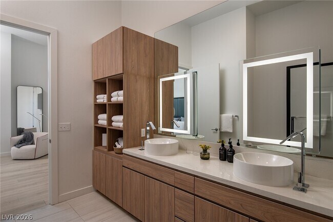 Building Photo - 11055 S Las Vegas Blvd