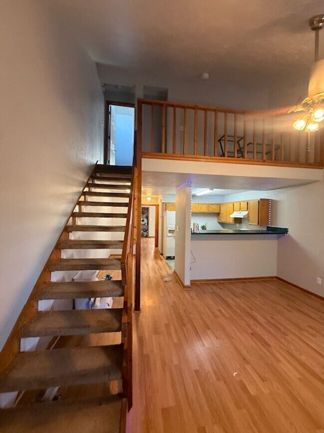 Building Photo - WELCOME HOME!!!