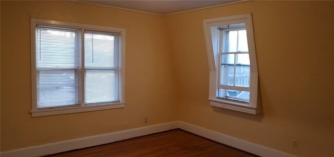 Building Photo - 44 Park Ave