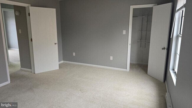 Building Photo - 214 Nottoway Dr