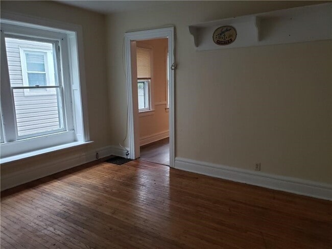 Building Photo - 36 Berkshire St