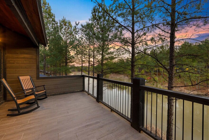 Building Photo - 222 Lost Creek Trl