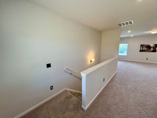 Building Photo - UP TO $500 OFF ONE MONTH!