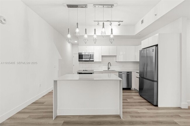 Building Photo - 101 Diplomat Pkwy