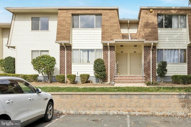 Building Photo - 510 Bradley Ct
