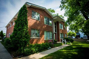 Building Photo - Utica Towne Manor