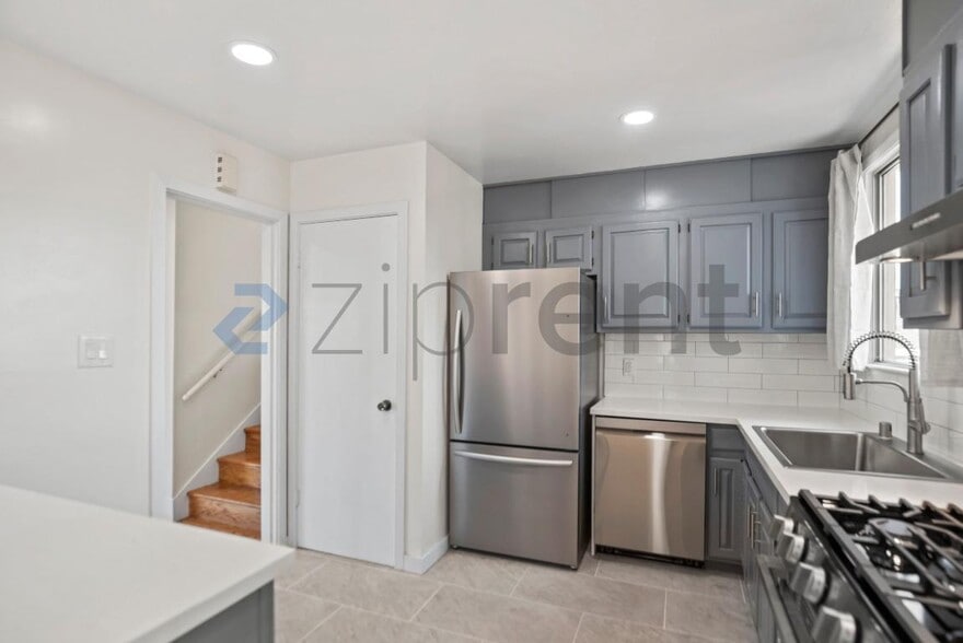 Building Photo - 109 Alta Mesa Dr