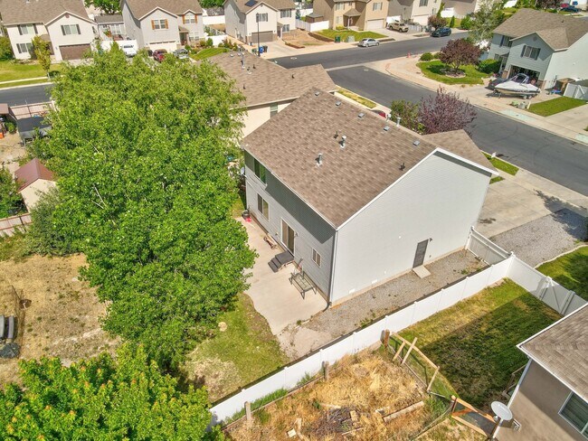 Building Photo - 1153 W 400 S
